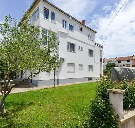 Skara Apartment